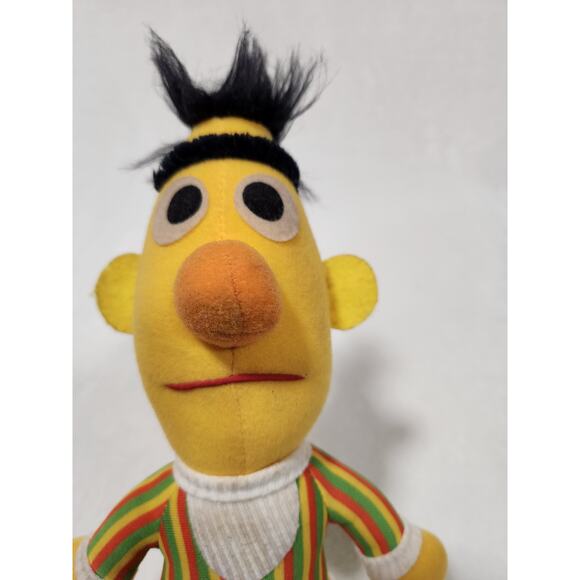 Bert from Sesame Street vintage 1984 made by Playskool - shows some wear - Picture 9 of 9